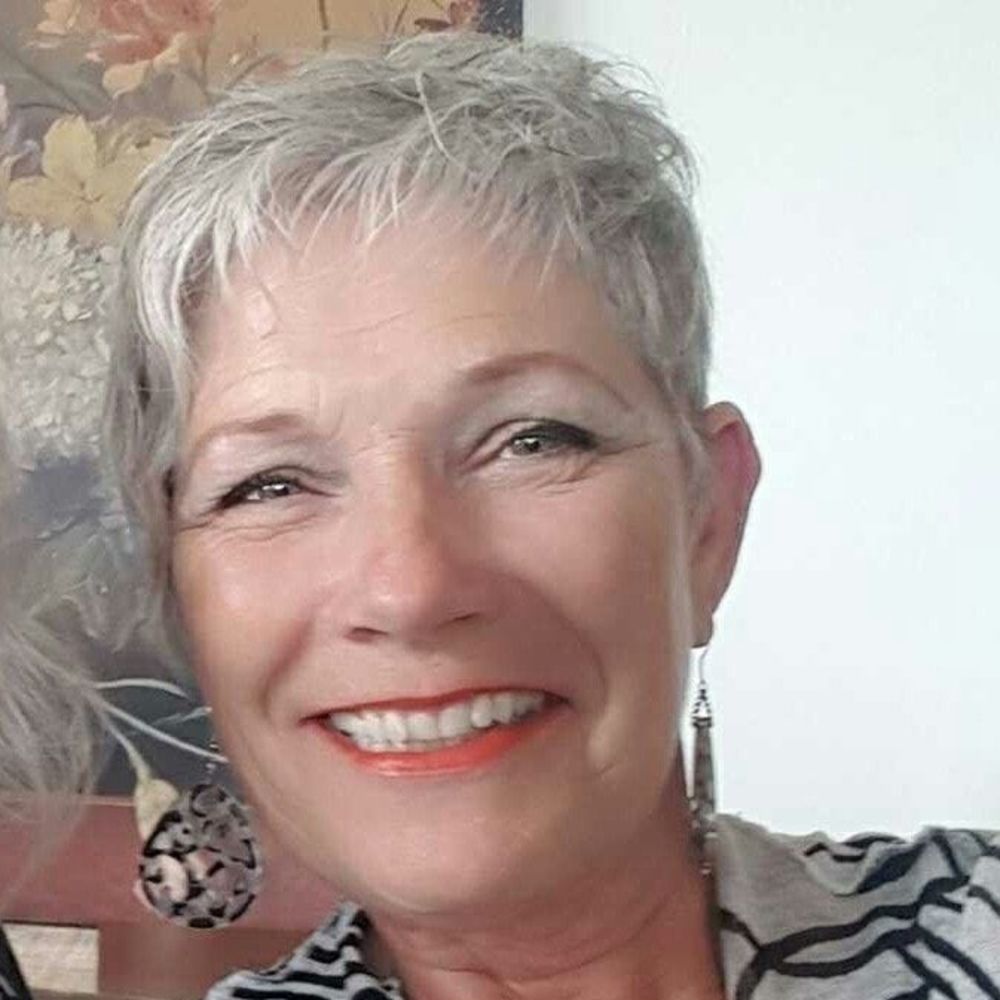 Meet your Posher, Carla